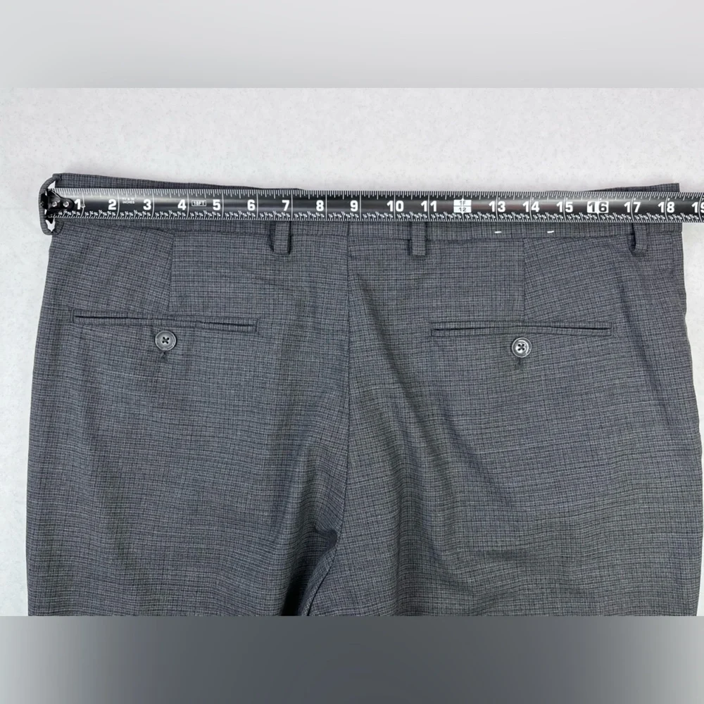 Express Men’s Gray Slim Fit Pants. Tag Size 34/30. 98% Wool